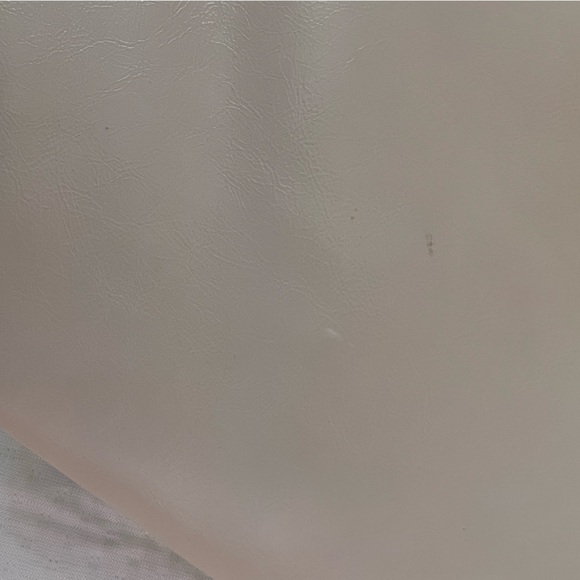 Call It Spring // Turkana White Tote - Picture 2 of 8